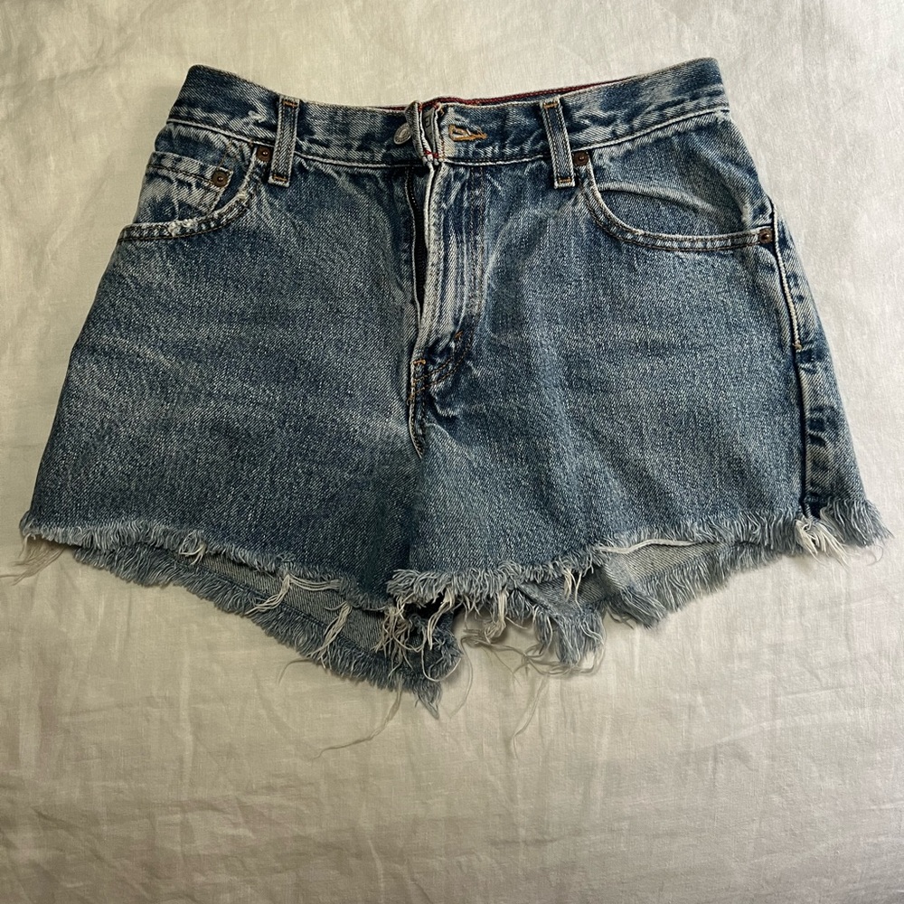 Vintage Levi’s jean shorts